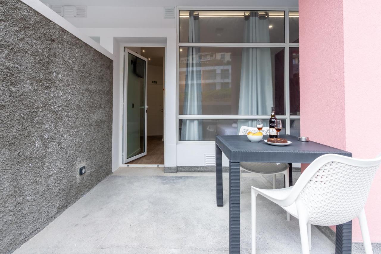 The Jolie - Apartments By The Ocean Porto Moniz Bagian luar foto