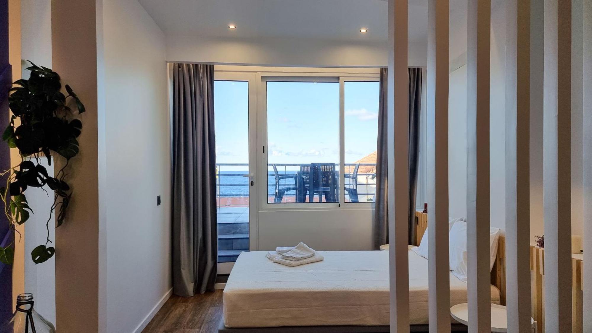 The Jolie - Apartments By The Ocean Porto Moniz Bagian luar foto